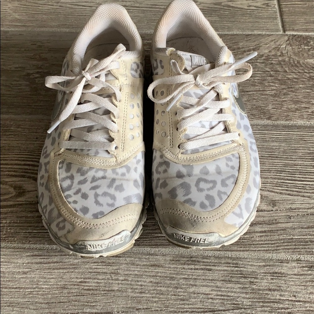 Nike leopard white and gray sneakers - Picture 1 of 6
